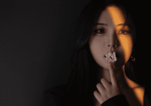 人像拍摄-光影下的女人